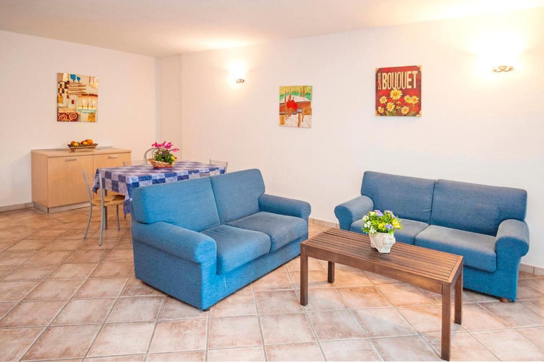 Residence Lu Soli Budoni Affitti Екстер'єр фото