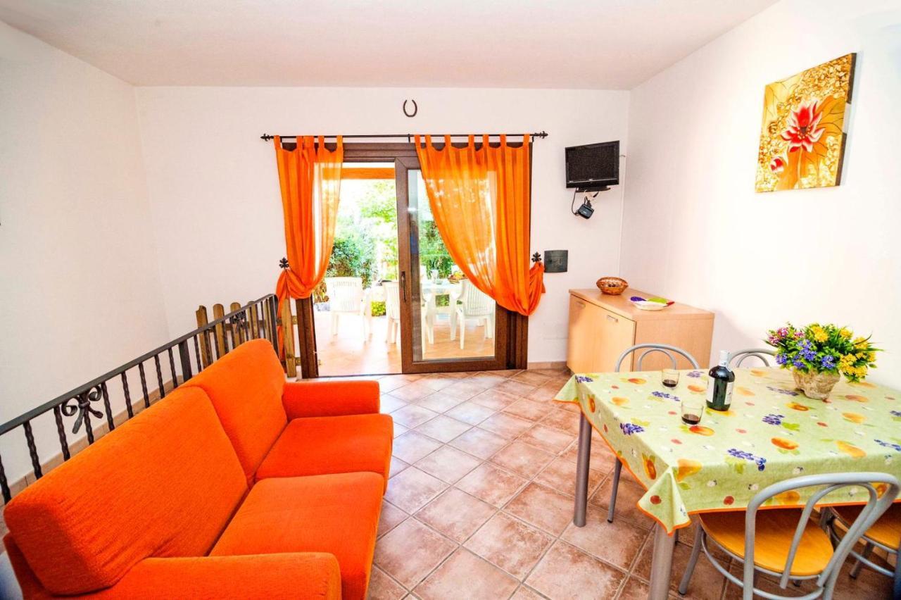 Residence Lu Soli Budoni Affitti Екстер'єр фото