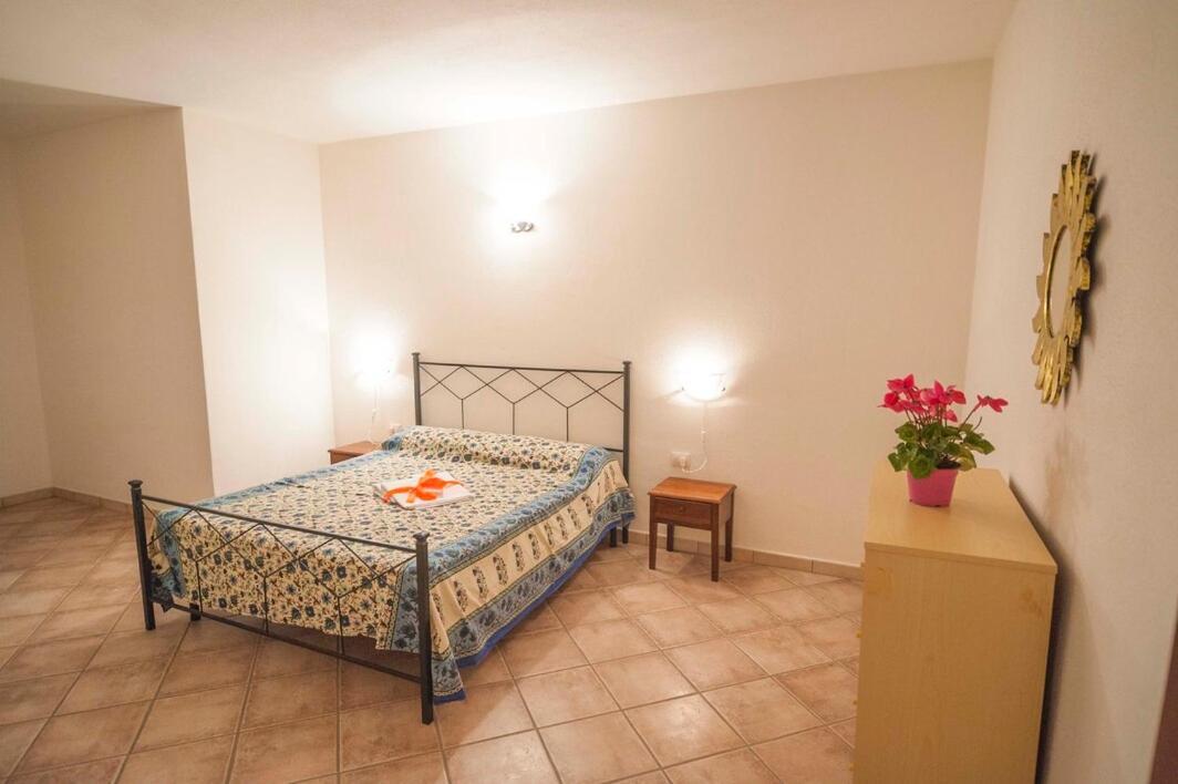 Residence Lu Soli Budoni Affitti Екстер'єр фото