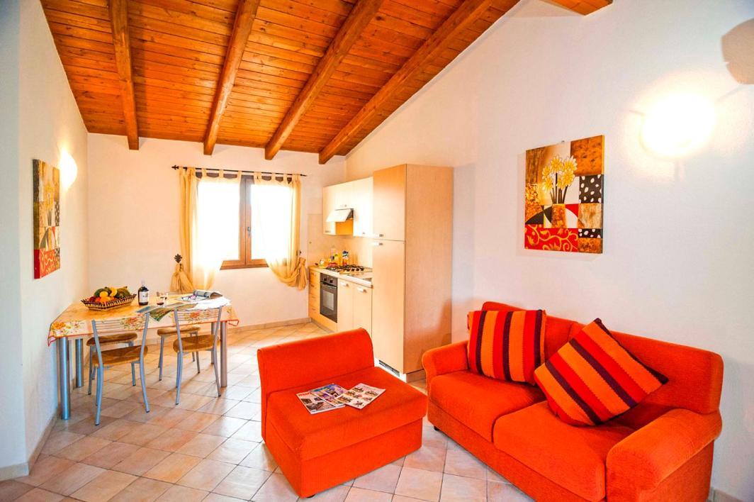 Residence Lu Soli Budoni Affitti Екстер'єр фото